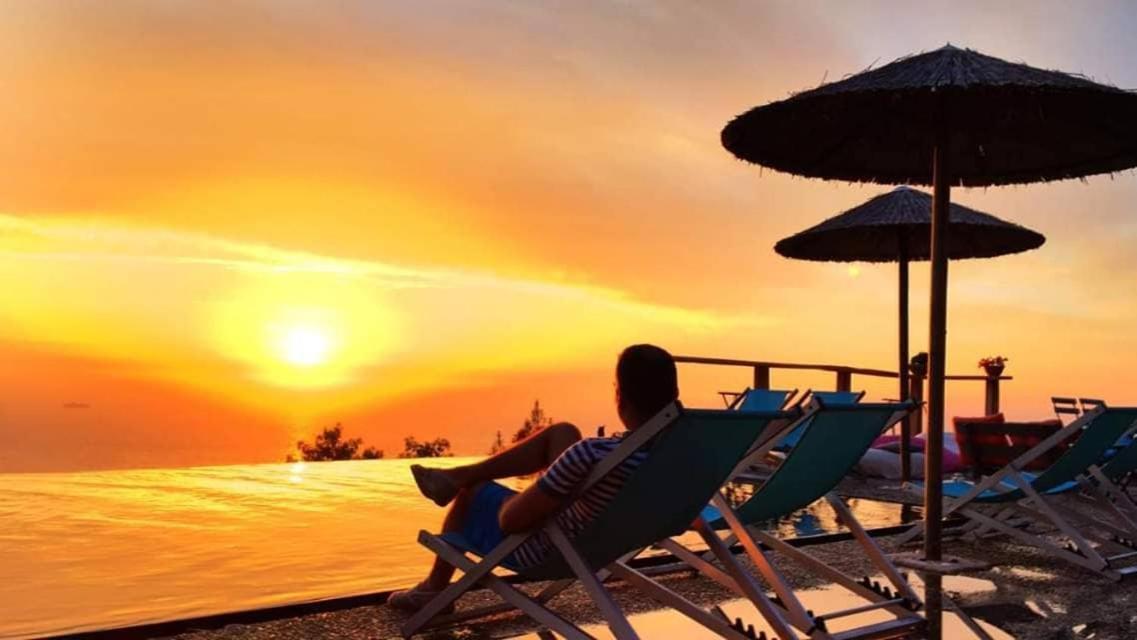 Serenity Boutique Suites Αθάνι Εξωτερικό φωτογραφία