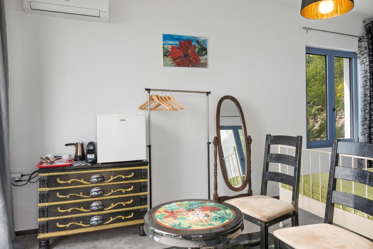 Serenity Boutique Suites Αθάνι Εξωτερικό φωτογραφία