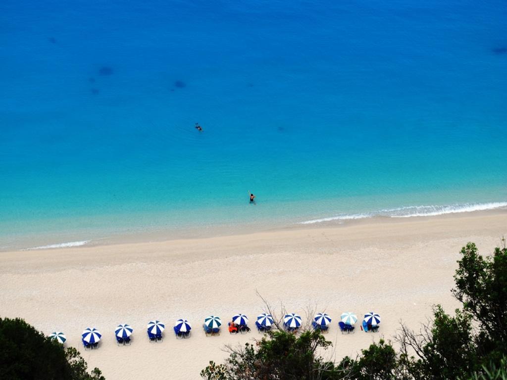 Serenity Boutique Suites Αθάνι Εξωτερικό φωτογραφία